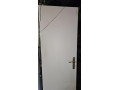 predam-interierove-dvere-60-biele-s-kluckou-a-klucom-small-0