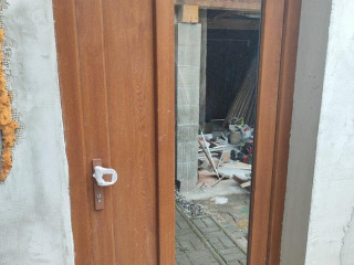 predam-pouzivane-plastove-dvere