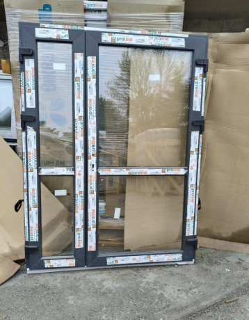 rozne-rozmery-a-farby-dvojkridlove-plastove-dvere-big-2