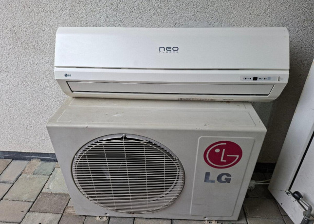 nastenna-klimatizacia-lg-s-vykonom-chladenia-35kw-big-0