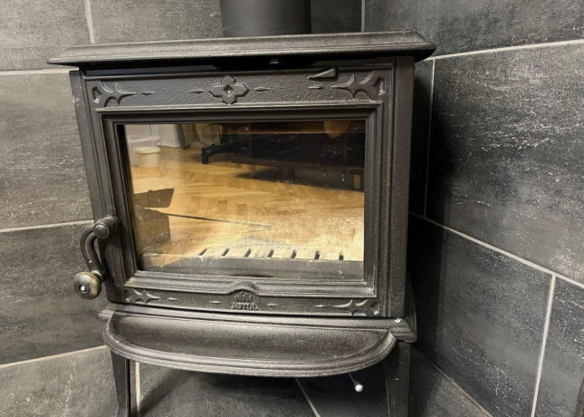 jotul-f-100-eco-ll-bp-se-cierny-lak-big-1
