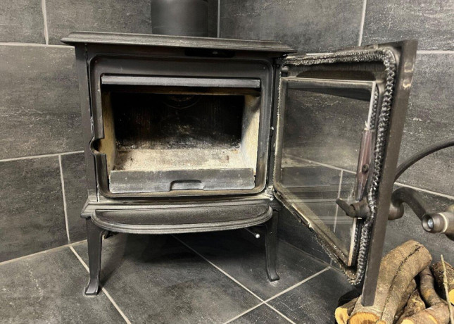 jotul-f-100-eco-ll-bp-se-cierny-lak-big-4