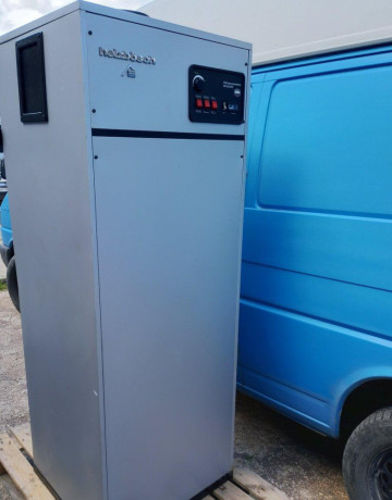 bojler-z-tepelnym-cerpadlom-heizbosch-270l-big-0