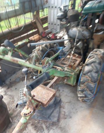 predam-malotraktor-big-0