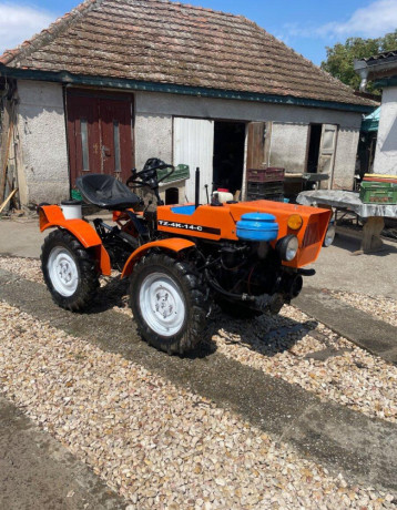 ceskoslovensky-malotraktor-tz4k14-so-servoriadenim-big-4