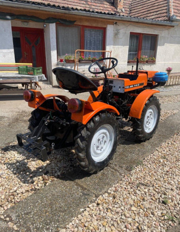 ceskoslovensky-malotraktor-tz4k14-so-servoriadenim-big-2