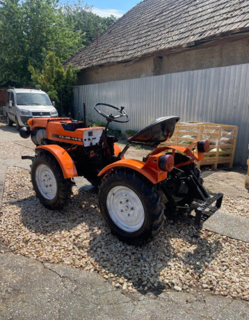 ceskoslovensky-malotraktor-tz4k14-so-servoriadenim-big-1