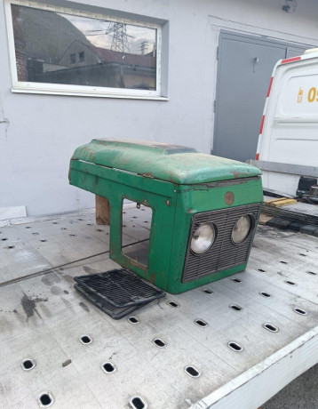 predam-kapotaz-motora-zetor-7011-za-75-eur-big-1