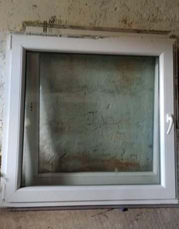 okno-110x119-big-0