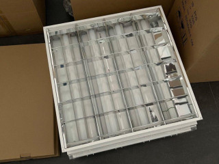 stropne-kazetove-svetla-60x60-60cm-600x600