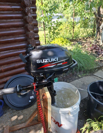 lodny-motor-suzuki-big-0
