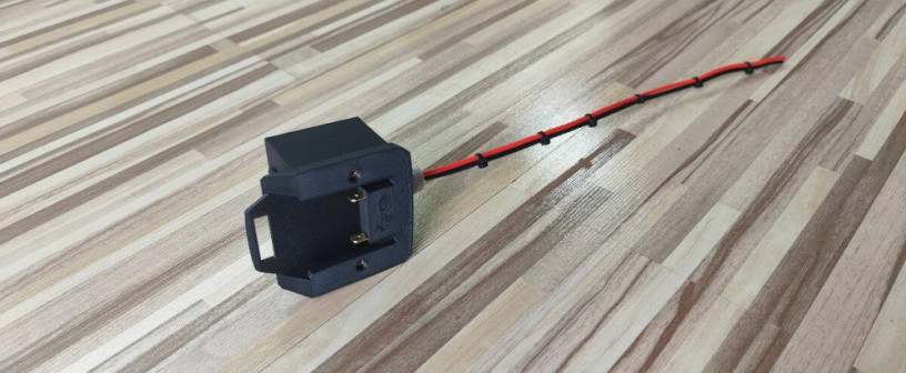 adapter-baterie-parkside-20v-s-voltmetrom-vypinac-big-3