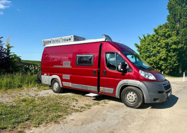 obytna-dodavka-karavan-van-big-0