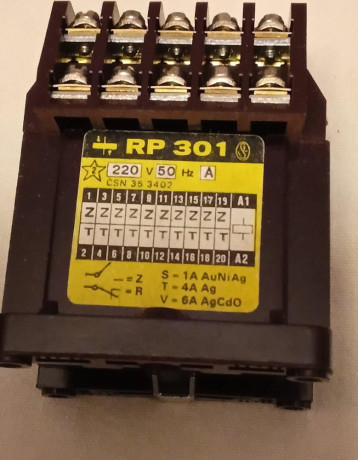 pomocne-rele-rp-301-220v-zpa-trutnov-big-1