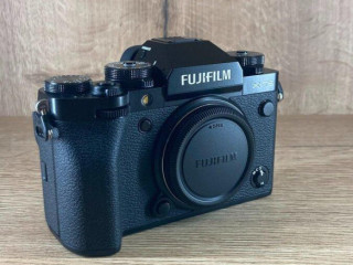 fujifilm-x-t5-iba-telo