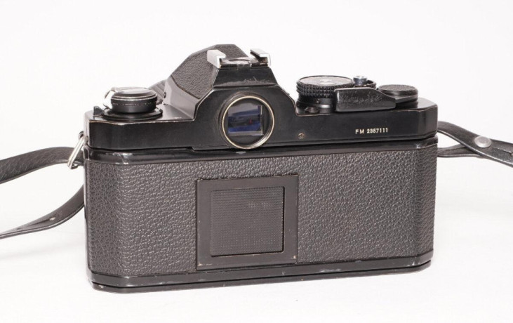 nikon-fm-nikon-lens-series-e-36-72mm35-big-3