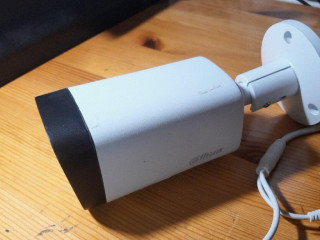 dahua-kamera-2mpx8-portovy-rekorder-dahuapoe-svitch-4-port