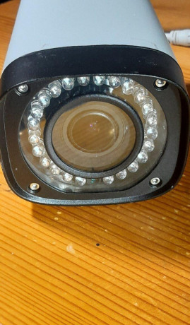 dahua-kamera-2mpx8-portovy-rekorder-dahuapoe-svitch-4-port-big-2