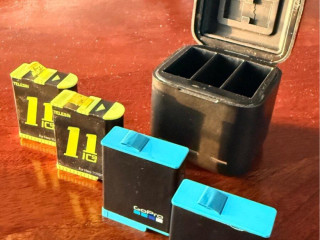 4-baterie-a-trojitu-nabijacku-pre-gopro-9101112-black