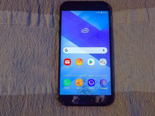 samsung-galaxy-a5-2017-cierny-plne-funkcny-prasknuty-displej