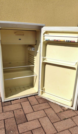 predam-chladnicku-s-mrazakom-big-1