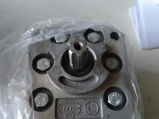 hydraulicke-cerpadlo-ns-10