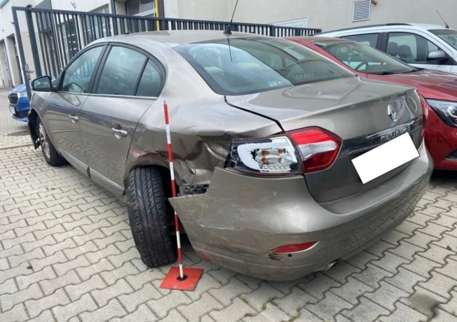 rozpredam-renault-fluence-16-84kw-h4m-738-big-1