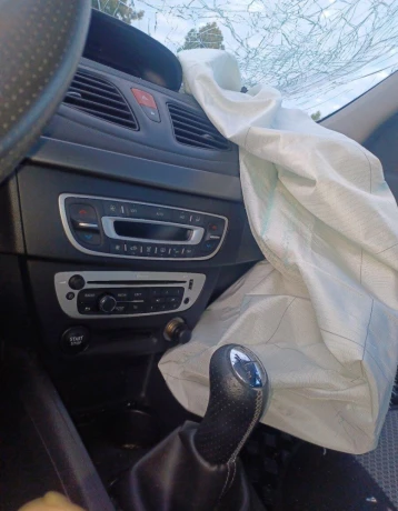 rozpredam-renault-fluence-16-84kw-h4m-738-big-4