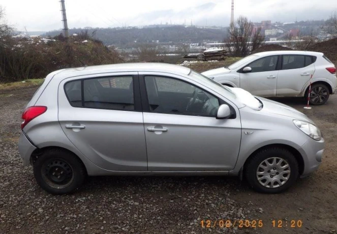 rozpredam-hyundai-i20-12-2012-g4la-big-4