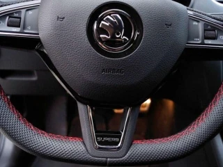 skoda-superb-3-plaketa