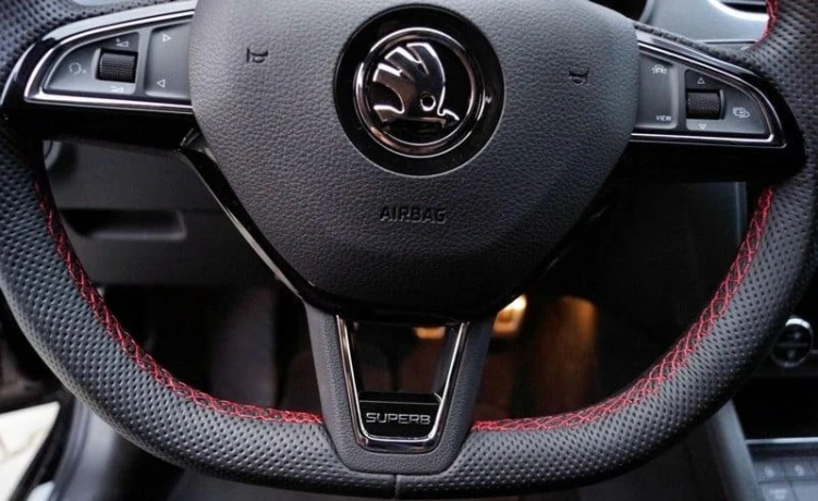 skoda-superb-3-plaketa-big-0
