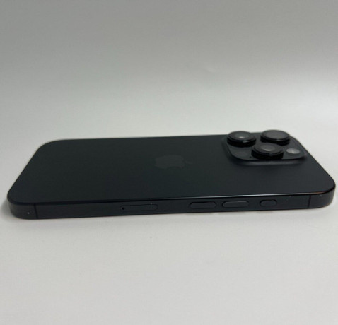 iphone-16-pro-256gb-black-titanium-dobry-stav-big-4