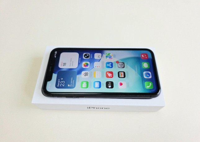 apple-iphone-11-128gb-black-baterka-100-big-2