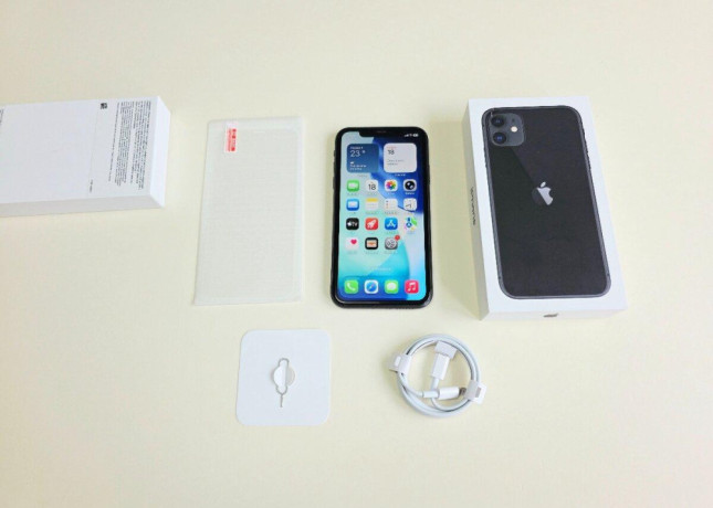 apple-iphone-11-128gb-black-baterka-100-big-4