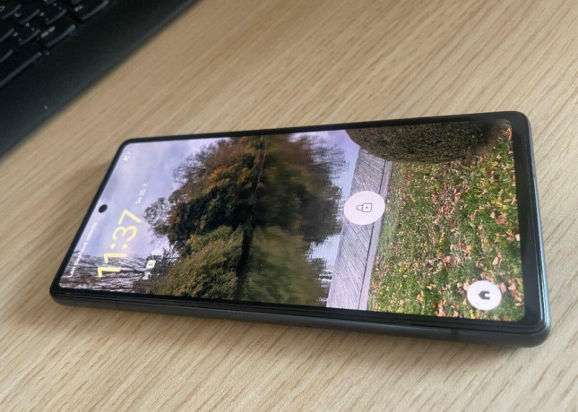 google-pixel-7a-5g-8-gb128-gb-cierny-big-4