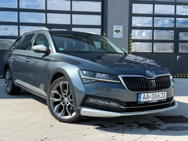 skoda-superb-combi-20-tdi-scr-scout-4x4-dsg-147kw200hp-a7-big-0