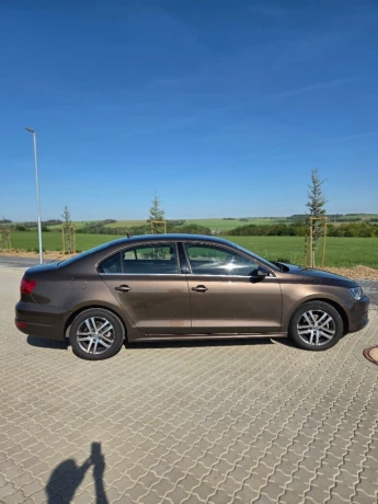 volkswagen-jetta-iba-44736-km-big-0