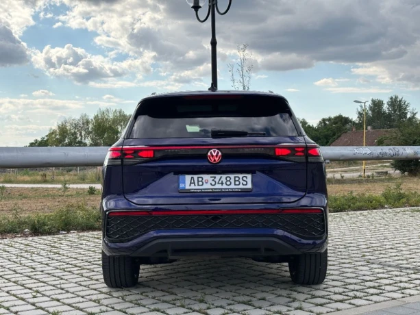 volkswagen-tayron-20tdi-4-motion-dsg-r-line-big-3