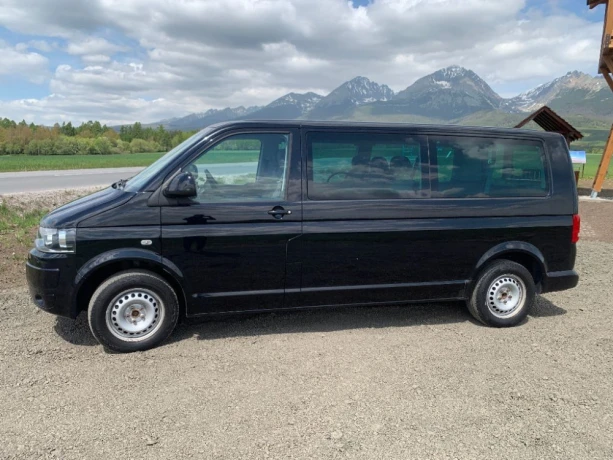 volkswagen-caravelle-long-big-1