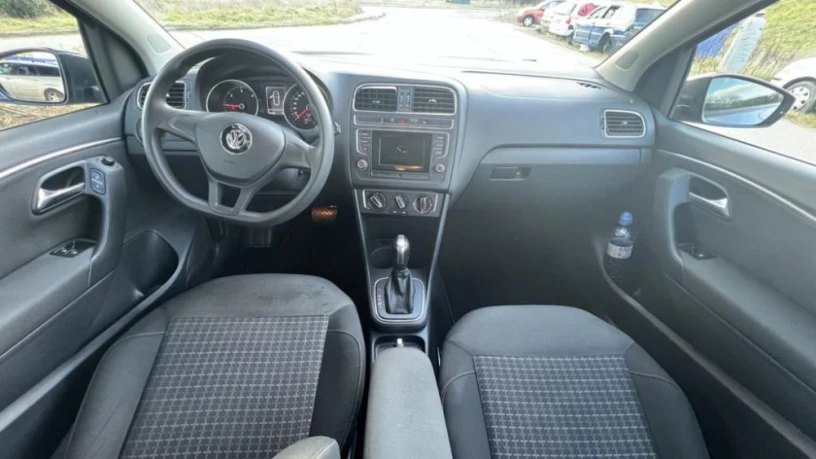 volkswagen-polo-hatchback-66kw-automat-big-1