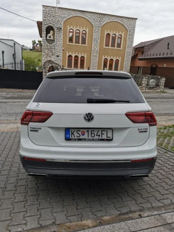 volkswagen-tiguan-allspace-allspace-20-tdi-scr-bmt-190k-4motion-highline-dsg-140kw190hp-a7-big-3