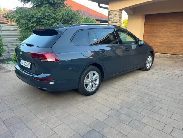 volkswagen-golf-variant-20tdi-110kw-at8-big-2