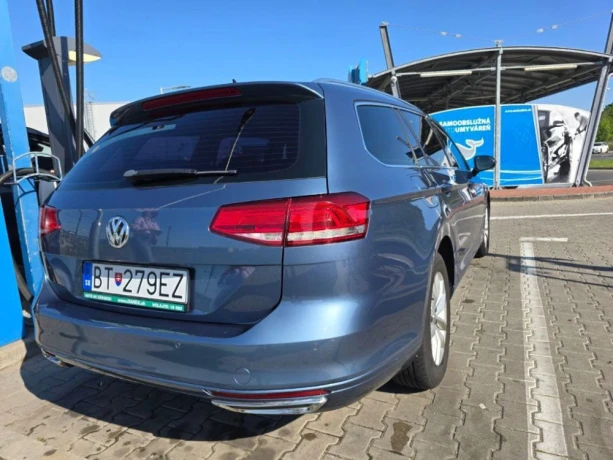 volkswagen-passat-variant-b8-big-1