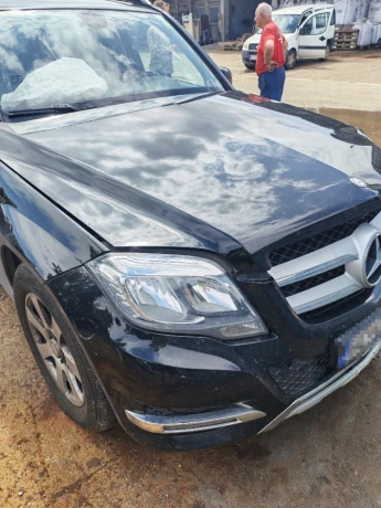 mercedes-benz-glk-havarovany-big-2