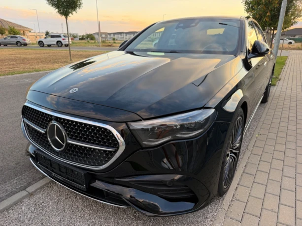 mercedes-benz-e-trieda-sedan-220d-4m-amg-line-superscreen-pano-distronic-360-kamera-big-3
