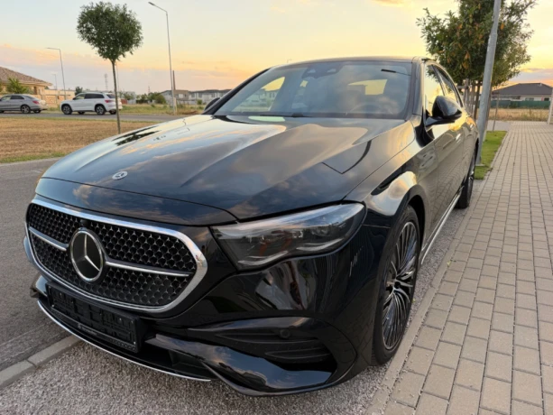mercedes-benz-e-trieda-sedan-220d-4m-amg-line-superscreen-pano-distronic-360-kamera-big-2