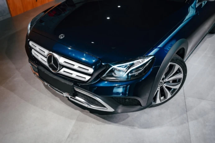 mercedes-benz-e-trieda-allterrain-designo-big-0