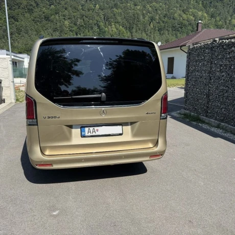 mercedes-benz-v-trieda-300d-exclusive-long-big-3