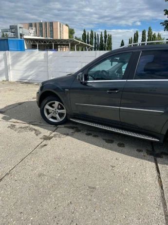 mercedes-benz-ml-300-cdi-big-1