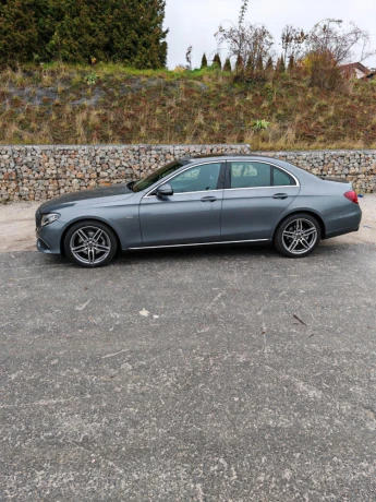 mercedes-e-trieda-sedan-143-kw-automat-rv-102019-big-2